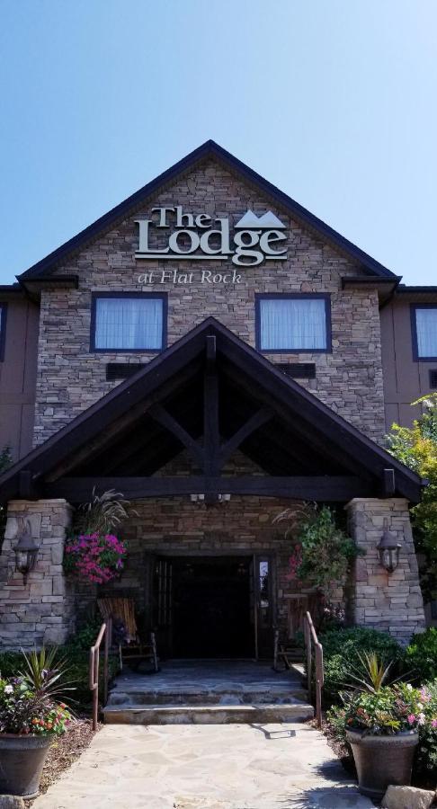 The Lodge At Flat Rock Exterior photo